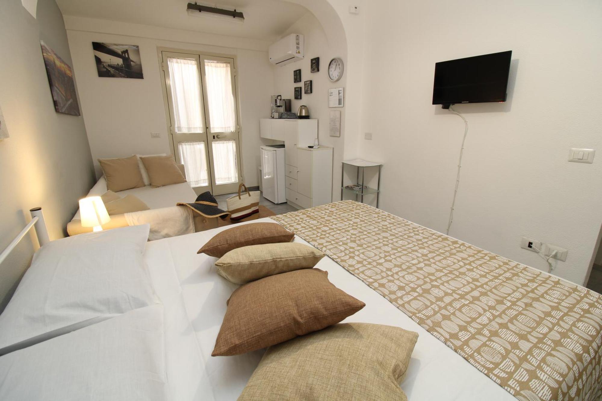 Summer Room- Fronte Spiaggia La Caletta Exterior foto